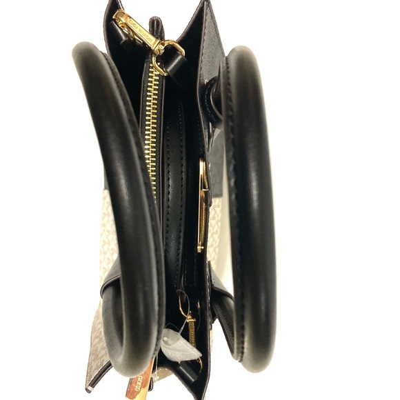 NWT Michael Kors Mercer Two Tone Signature Crossbody - Picture 10 of 16